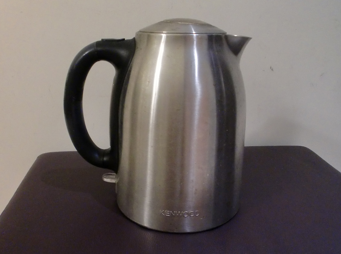 Electric water boiler